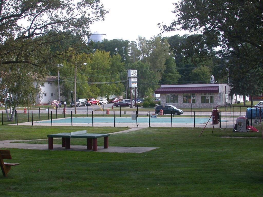 Indian Trail Motel Wisconsin Dells Exterior photo