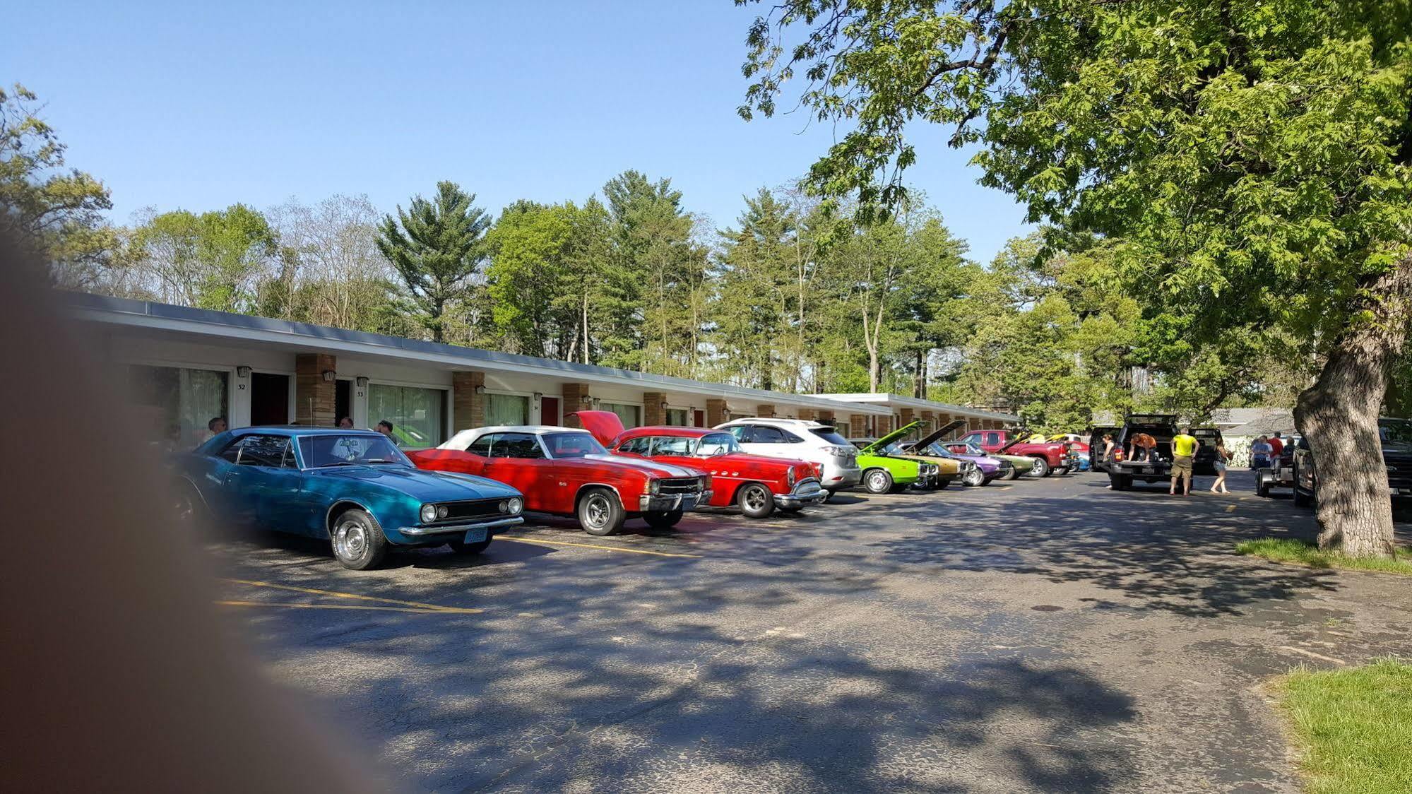 Indian Trail Motel Wisconsin Dells Exterior photo