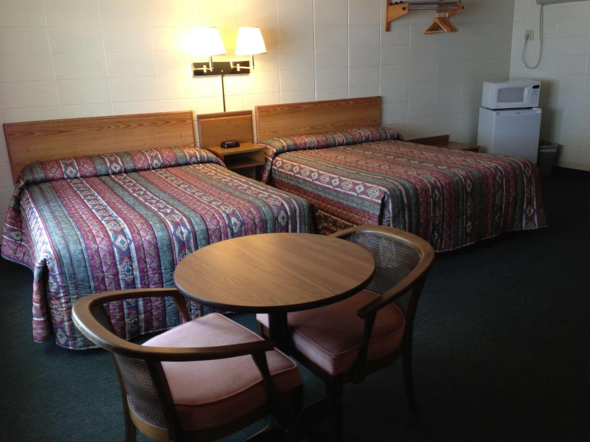 Indian Trail Motel Wisconsin Dells Exterior photo