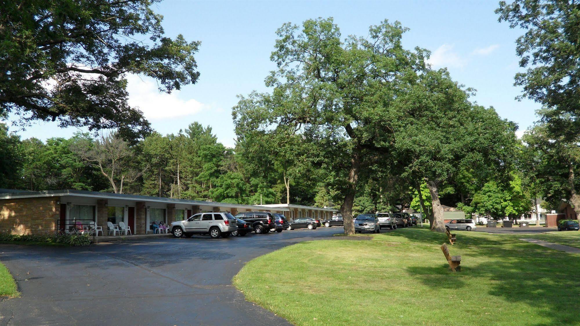 Indian Trail Motel Wisconsin Dells Exterior photo